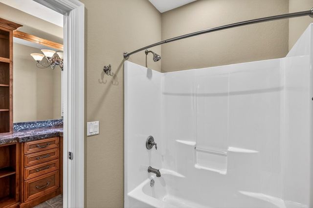 3905 E Windsmore Drive, Springfield, MO 65802