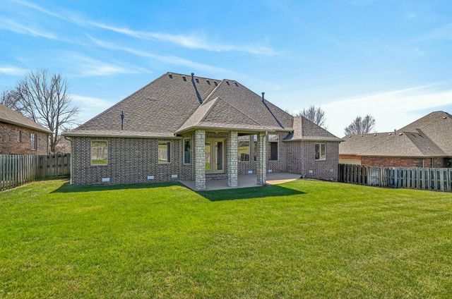 3905 E Windsmore Drive, Springfield, MO 65802
