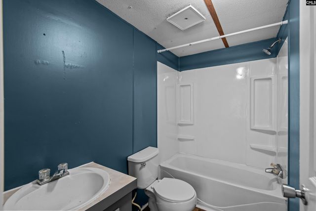 973 Twin Ponds Road, Newberry, SC 29108