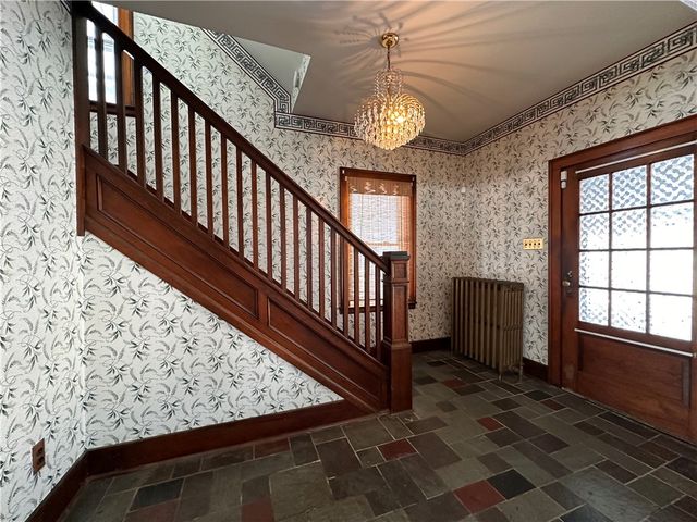 26 S Main Street, Houston, PA 15342