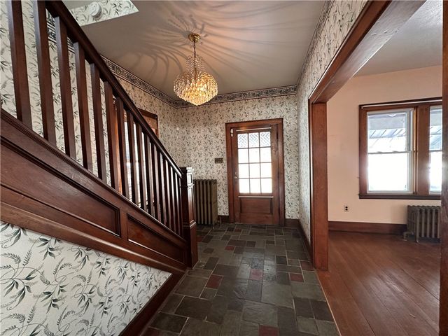 26 S Main Street, Houston, PA 15342