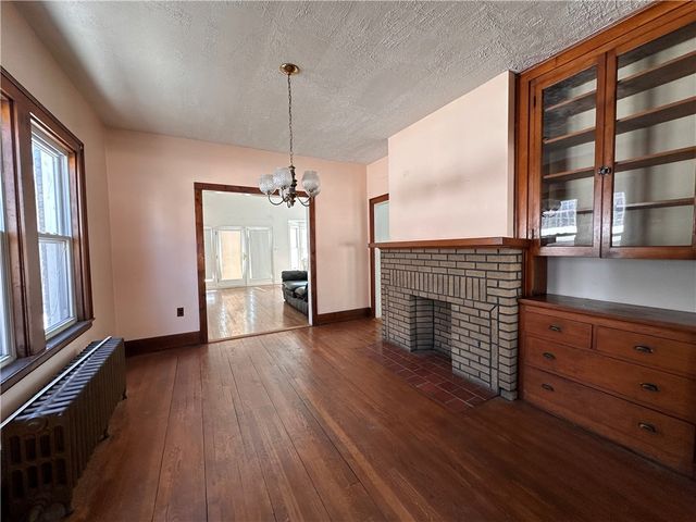 26 S Main Street, Houston, PA 15342