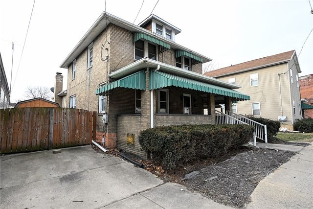 26 S Main Street, Houston, PA 15342