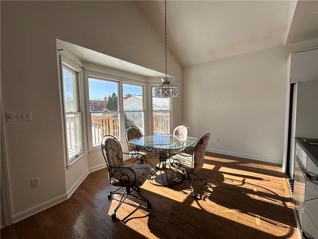 26 S Main Street, Houston, PA 15342