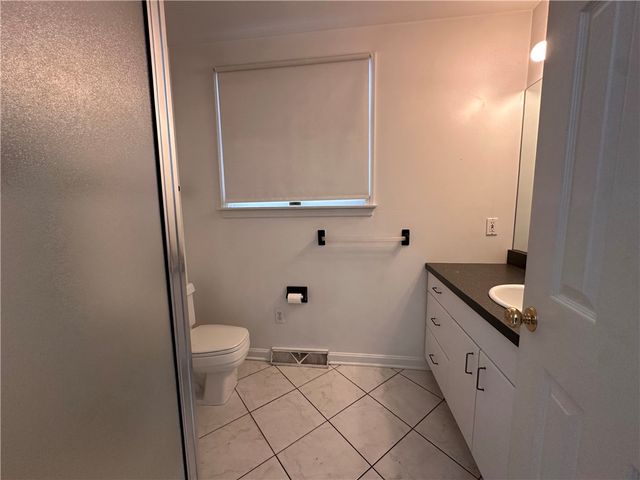 26 S Main Street, Houston, PA 15342