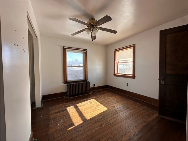 26 S Main Street, Houston, PA 15342