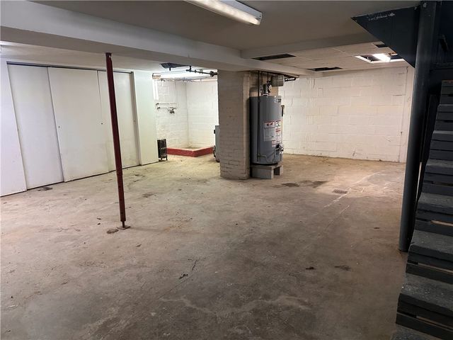 26 S Main Street, Houston, PA 15342