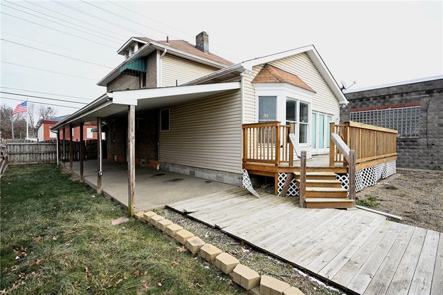 26 S Main Street, Houston, PA 15342