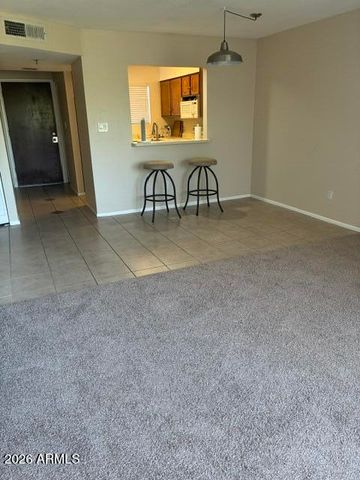 7494 E EARLL Drive 310, Scottsdale, AZ 85251