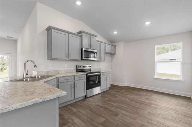 14 SLEEPING BEAUTY PLACE, Palm Coast, FL 32164