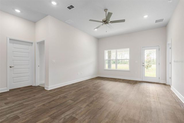 14 SLEEPING BEAUTY PLACE, Palm Coast, FL 32164