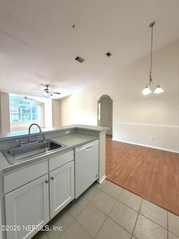 13810 SUTTON PARK Drive 320, Jacksonville, FL 32224