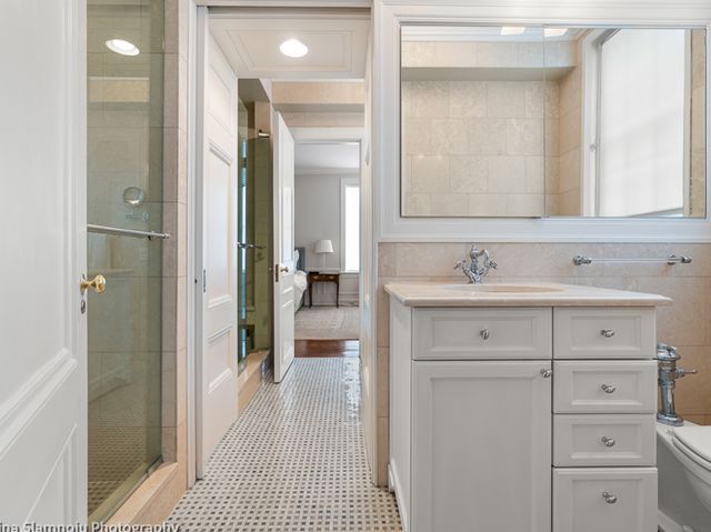 232 E WALTON Place 5E, Chicago, IL 60611