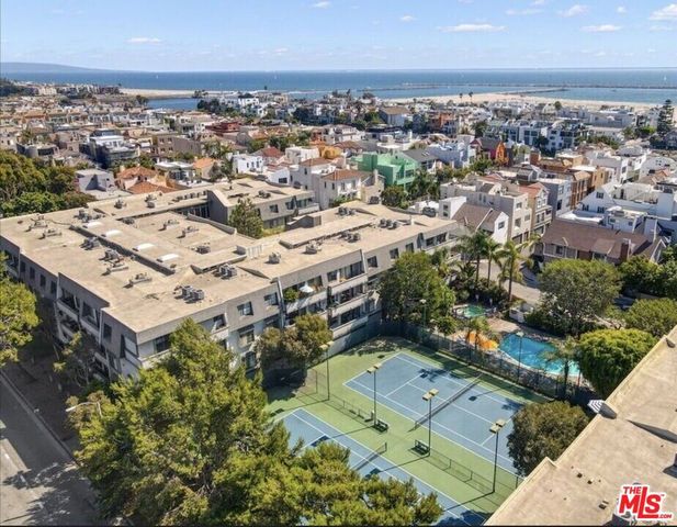 306 Bora Bora Way 202, Marina Del Rey, CA 90292