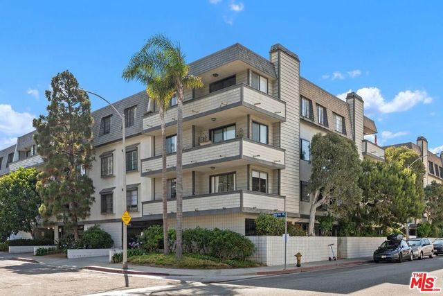 306 Bora Bora Way 202, Marina Del Rey, CA 90292