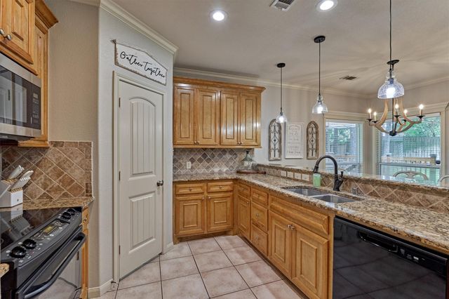 3102 Woodwind Circle, Montgomery, TX 77356