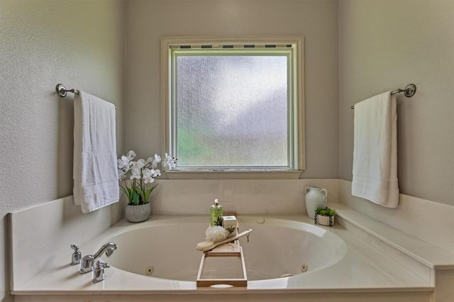 3102 Woodwind Circle, Montgomery, TX 77356