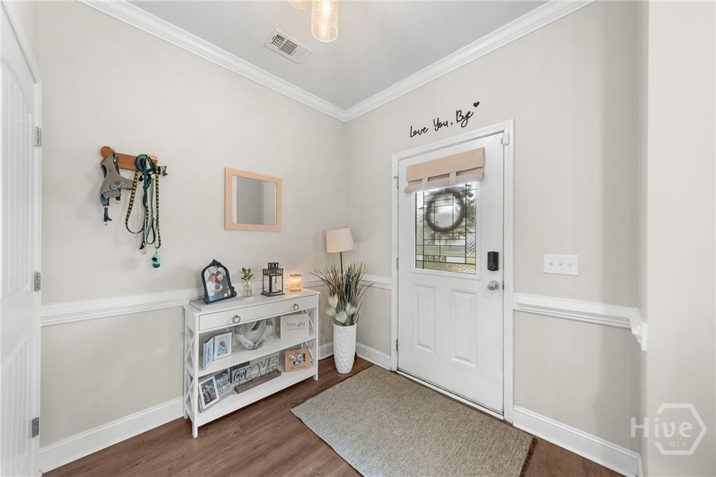 Image 3 of property listing at 169 Sawgrass Drive, Savannah, GA 31405