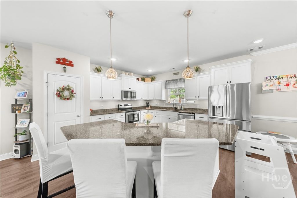 Image 7 of property listing at 169 Sawgrass Drive, Savannah, GA 31405