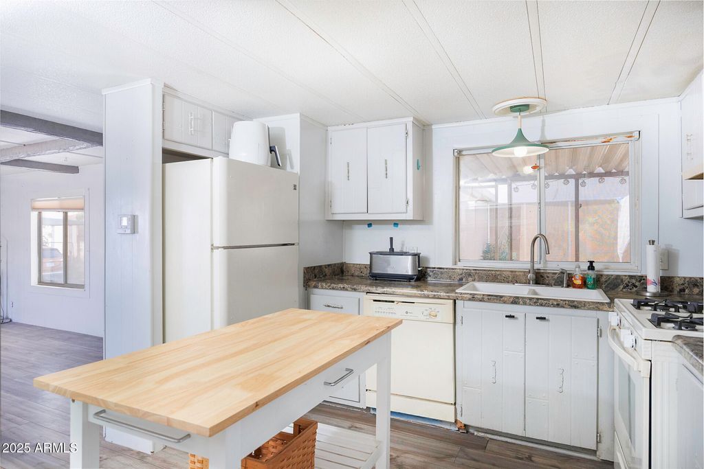 Image 9 of property listing at 120 W ONEIL Drive 48, Casa Grande, AZ 85122