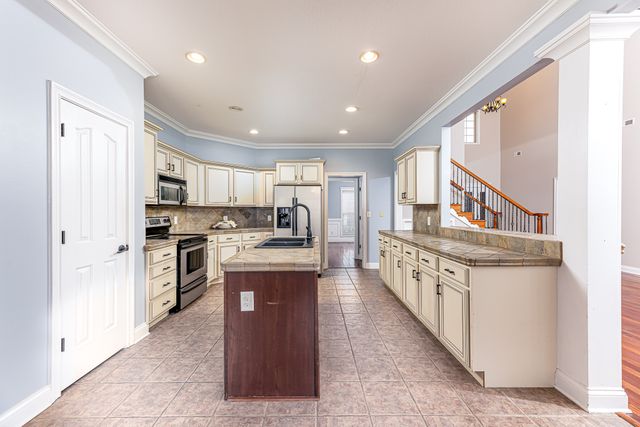 1094 Drakes Cove Rd, S, Adams, TN 37010