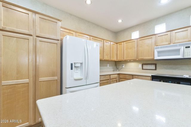 9327 E ARROWVALE Drive, Sun Lakes, AZ 85248