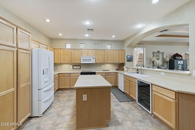 9327 E ARROWVALE Drive, Sun Lakes, AZ 85248