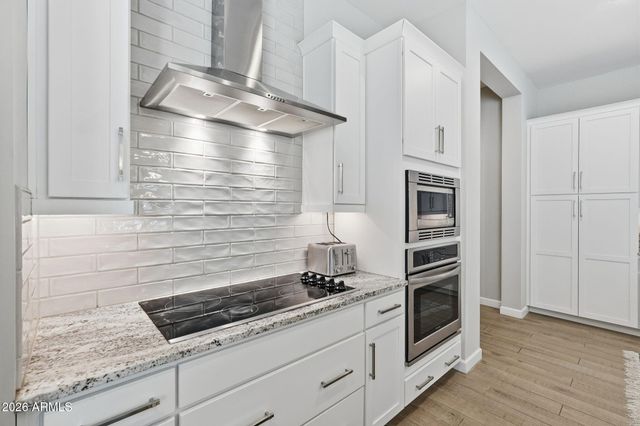 6620 E LIBBY Street, Phoenix, AZ 85054