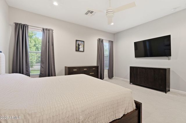6620 E LIBBY Street, Phoenix, AZ 85054