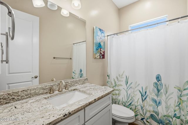 6620 E LIBBY Street, Phoenix, AZ 85054