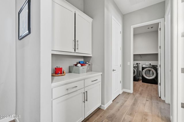 6620 E LIBBY Street, Phoenix, AZ 85054