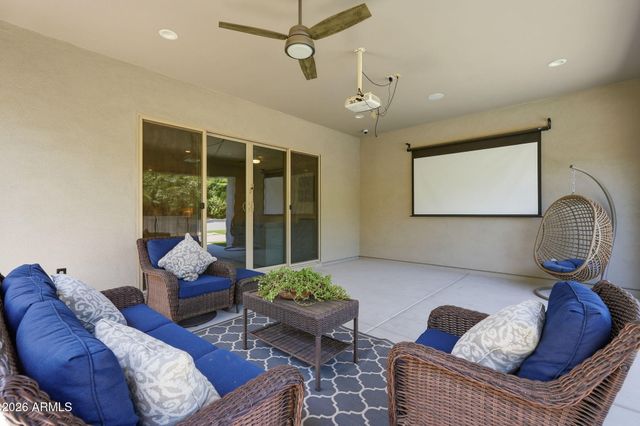 6620 E LIBBY Street, Phoenix, AZ 85054