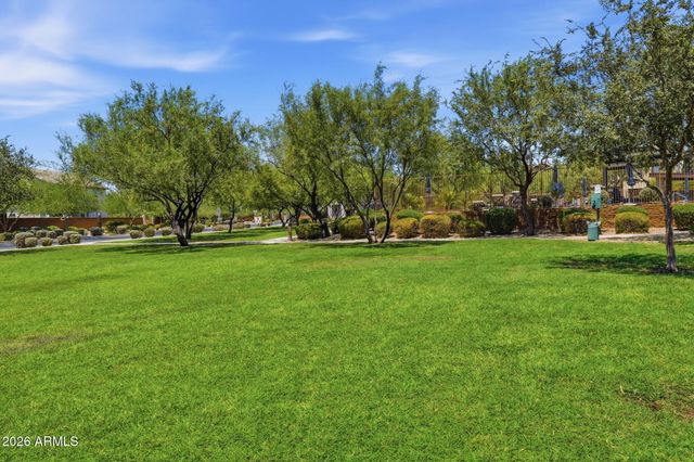 6620 E LIBBY Street, Phoenix, AZ 85054
