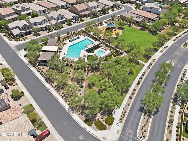 6620 E LIBBY Street, Phoenix, AZ 85054