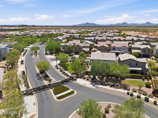 6620 E LIBBY Street, Phoenix, AZ 85054