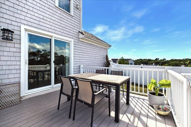 6 Karas Way, Plymouth, MA 02360