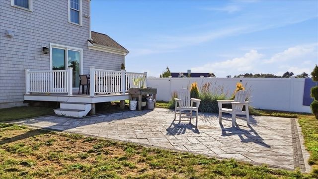 6 Karas Way, Plymouth, MA 02360