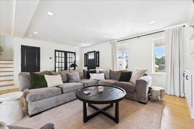 6 Karas Way, Plymouth, MA 02360