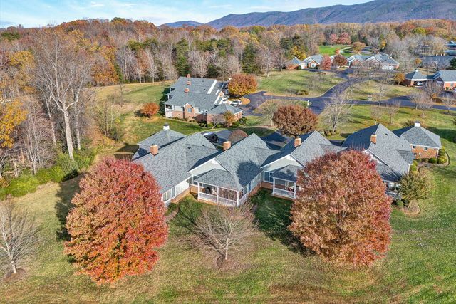 127 Village Green DR, Penhook, VA 24137