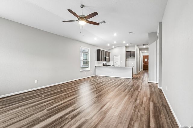 4927 RANAHAN PASS, St Hedwig, TX 78152