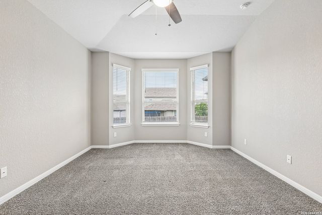 4927 RANAHAN PASS, St Hedwig, TX 78152