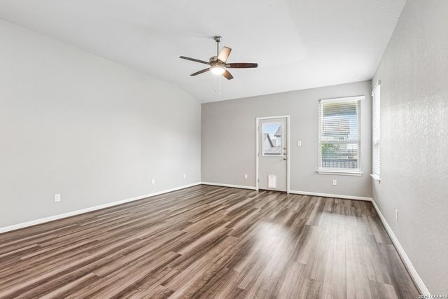 4927 RANAHAN PASS, St Hedwig, TX 78152
