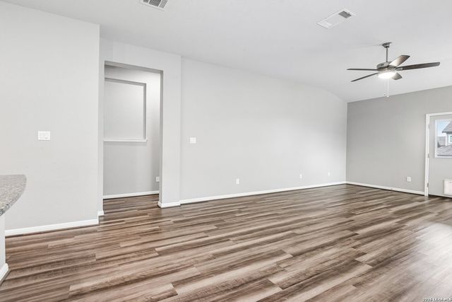 4927 RANAHAN PASS, St Hedwig, TX 78152