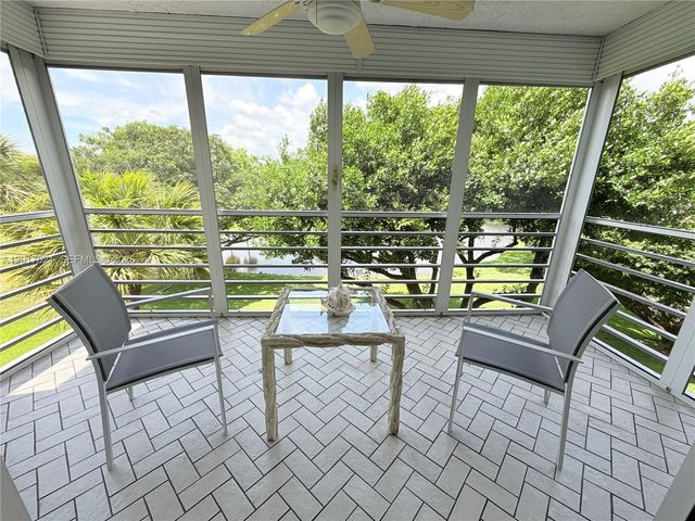4020 W Palm Aire Dr 403, Pompano Beach, FL 33069