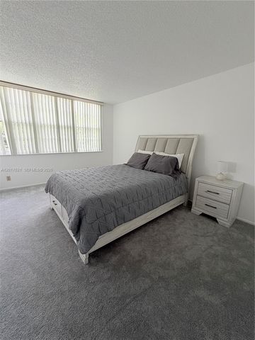 4020 W Palm Aire Dr 403, Pompano Beach, FL 33069