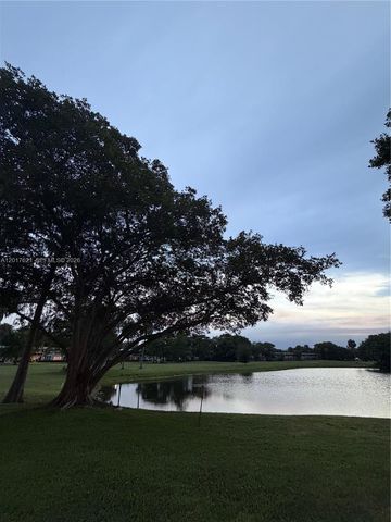 4020 W Palm Aire Dr 403, Pompano Beach, FL 33069