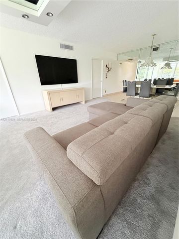 4020 W Palm Aire Dr 403, Pompano Beach, FL 33069