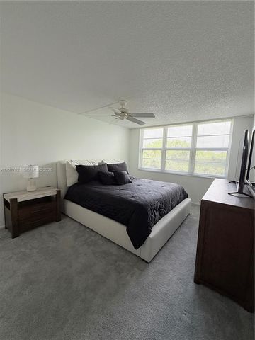 4020 W Palm Aire Dr 403, Pompano Beach, FL 33069