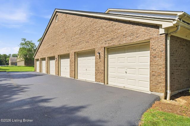 8510 Ambrosse Ln 207, Louisville, KY 40299