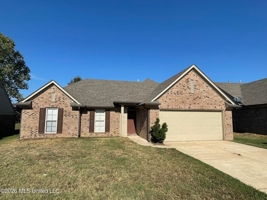 8723 Smith Ranch Drive, Southaven, MS 38671 — exterior